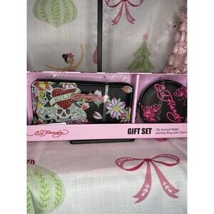 Ed Hardy Zip Around Wallet with Charm Key ring Set